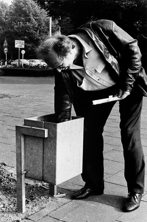 Benjamin Katz. Sigmar Polke, in front of the Dusseldorf Fair.1983. 
Kunstрalast Museum, Düsseldorf, Photographic Archive of Rhineland Artists (AFORK) ©VG Bild-Kunst, Bonn 2011