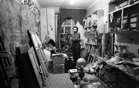 Andrey Bezukladnikov.
Artist Gosha Ostretzov in his studio. Moscow. 
1988
