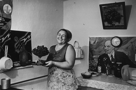 Юрий Рыбчинский.
На кухне. Краснодарский край. 
1975