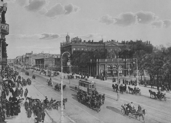 Karl Bulla.
Nevsky Prospekt. St. Petersburg.
1910s.
Collection of Multimedia Art Museum, Moscow/ Moscow House of Photography Museum