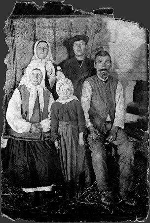 Unknown author.
Yemelian Cherednichenko’s family. Sitting: Yemelian and his wife. Standing: their daughter Natalia with her husband and daughter Nadya. 
1930-ies. 
Property of Ivan Gonchar Museum