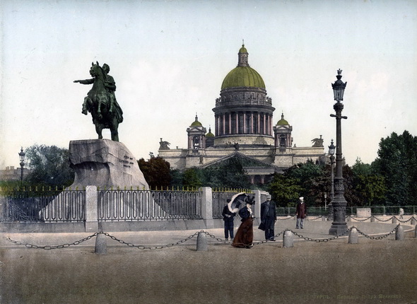 Unknown photographer.
St. Petersburg. Peter the Great Square.
1900-1910s.
Photochrom.
MAMM/MDF collection
