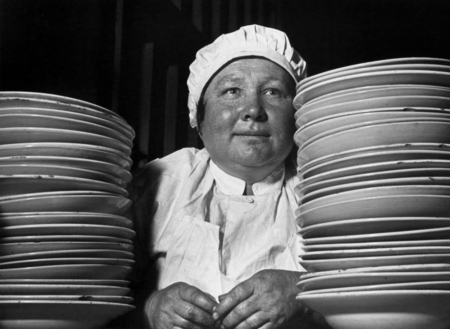 Mark Markov-Grinberg.
A Cook. 
1953. 
Moscow House of Photography Museum Collection