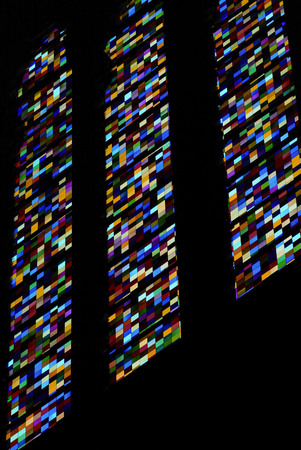 Max  Gronert, Gerhard Richter. Window on the southern transept, Cologne Cathedral, on the day of the inauguration, 25. August, 2007.Museum Kunstрalast, Düsseldorf, Photographic Archive of Rhineland Artists (AFORK). ©Max Gronert / Gerhard Richter