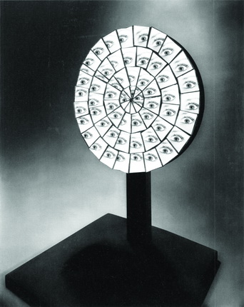 Berenice Abbott.
Parabolic Mirror has a Thousand Eyes.
1958-61.
MIT Museum Collection, Gift of Ronald A. Kurtz.
