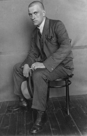 Александр Родченко.
Владимир Маяковский. 
1924