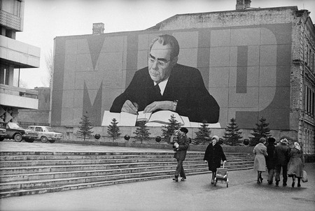 Yuriy Ribchinskiy.
With Brezhnev in background. Rostov-on-Don. 
Early 1980s