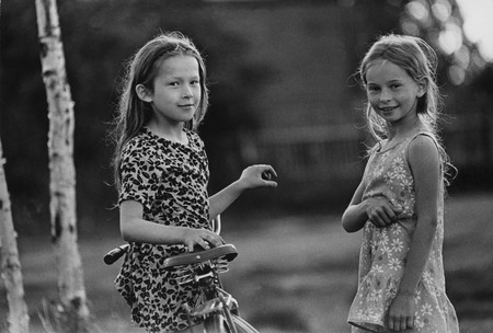Yuriy Ribchinskiy.
Ywo girls. Kirillov. 
1975
