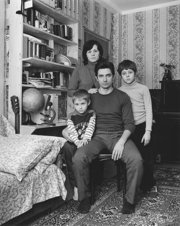 Vladimir Mishukov.
The family of an actor. From a series “The cult of family”. Moscow.
2003-2005. 
The collection of the Moscow House of Photography, author’s collection