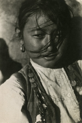 Eleazar Langman.
Portrait of a girl. 1934.
Author's silver gelatin print.
Private collection, Moscow