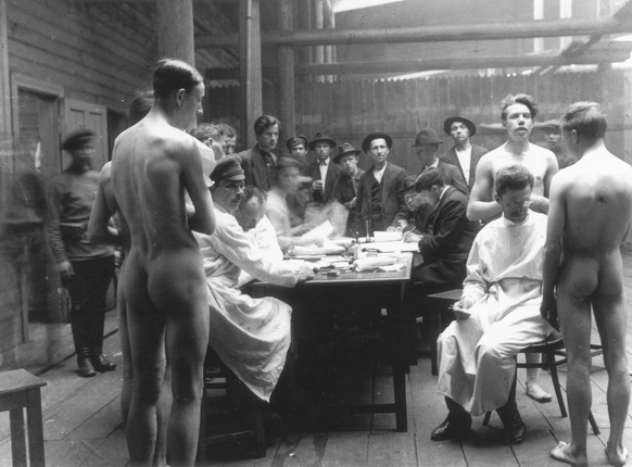 Unknown author. Physical examination of workers mobilized in the Red Army. Moscow. 1918. Digital imprint. Original: Central State Archive of Cinema and Photo Documents of St. Petersburg