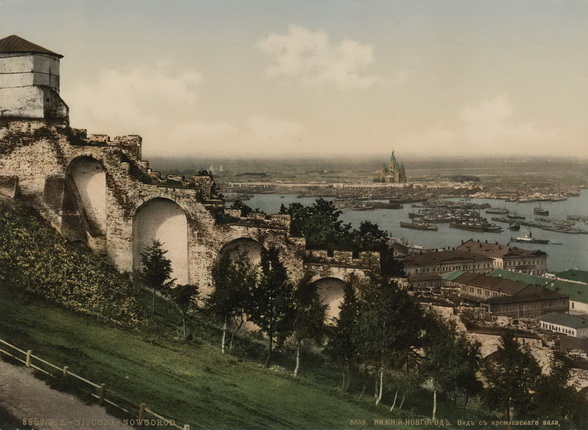 Unknown photographer.
Nizhny Novgorod. View from the Kremlin rampart.
1900-1910s.
Photochrom.
MAMM/MDF collection