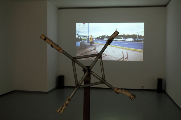 Mikhail Maximov.
Barriers. Part I, 2011.
Video, wood, metal.
Collection of Multimedia Art Museum, Moscow