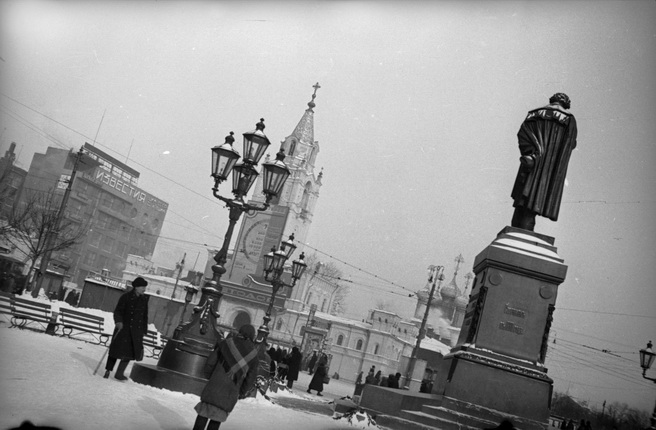 Alexander Rodchenko.
Monument to Pushkin. 1932.
Collection of the Multimedia Art Museum, Moscow / Moscow House of Photography Museum.
© A. Rodchenko – V. Stepanova Archive.
© Moscow House of Photography Museum
