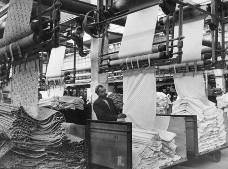 Max Penson.
Textile plant in Tashkent.
1940.
Collection of the museum “Moscow House of Photography”