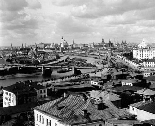 Петр Павлов.
Панорама Москвы с юго-восточной стороны,
1890–1900-е