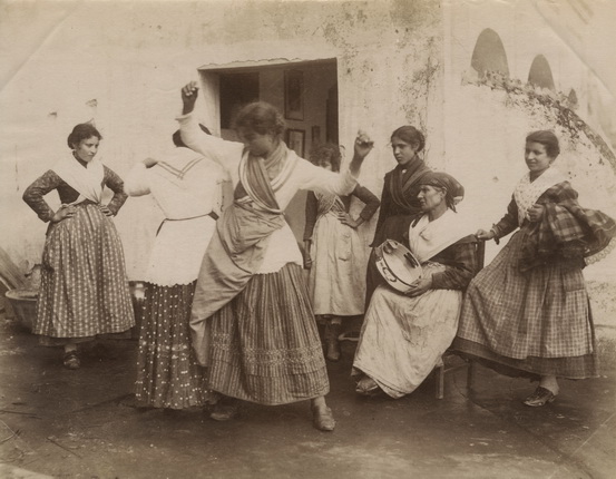 Robert Rive. 
Neapolitan ladies.
Naples.
1880s