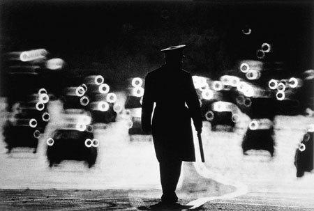Vsevolod Tarasevich.
Traffic Controller. 
1960. 
Collection of the Moscow House of Photography