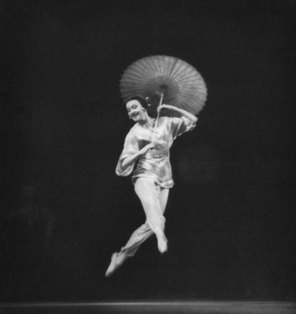 George Petrusov.
Red Poppy. 
1950. 
Tao-Khoa – Galina Ulanova