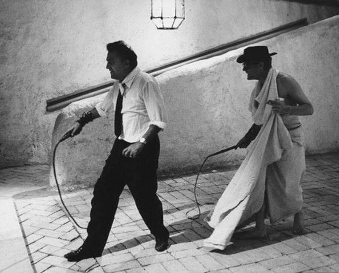 Федерико Феллини и Марчелло Мастрояни на съемках фильма «8 1/2» 
1963