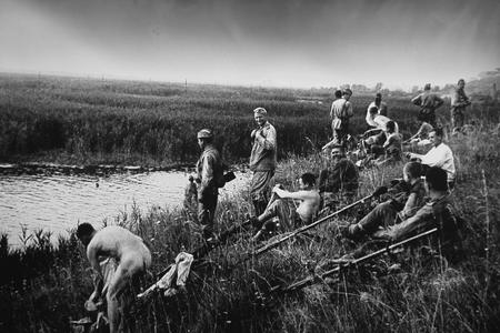 Anatoli Egorov.
Soldiers bathe.
1940-s