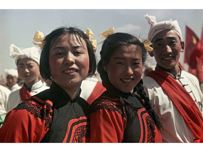 Vladislav Mikosha.
Chinese girls from the folk ensemble in Tiananmen Square on the day of celebration on October 1, 1949.
People’s Republic of China. 01.10.1949.
Collection of Multimedia Art Museum, Moscow.