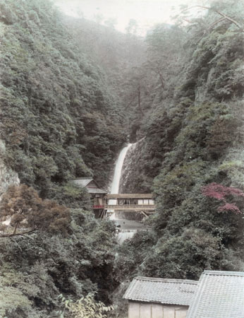Unknown author.
Falls. 
1890s