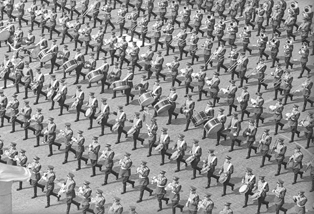 Парад на Красной площади. Москва, 1 мая 1977. Серебряно-желатиновый отпечаток. Собрание МАММ