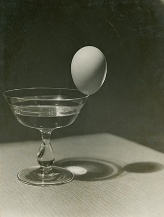 Нандор Барани. Баланс. 1936. Серебряно-желатиновая печать. Венгерский музей фотографии