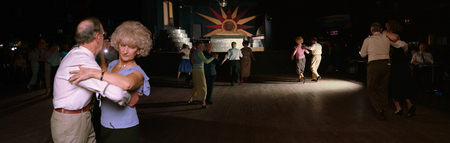 Элен Константин.
Танцевальный зал в отеле Ритц. 
2002. 
© Elaine Constantine/Marco Santucci Photography