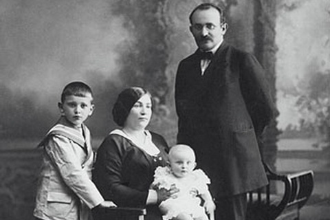Семейный портрет начала ХХ века