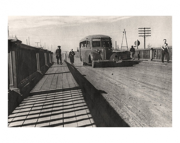 Неизвестный автор
Мост на Октябрьской улице
Норильск, 1944
Цифровая печать
Собрание ГАРФ