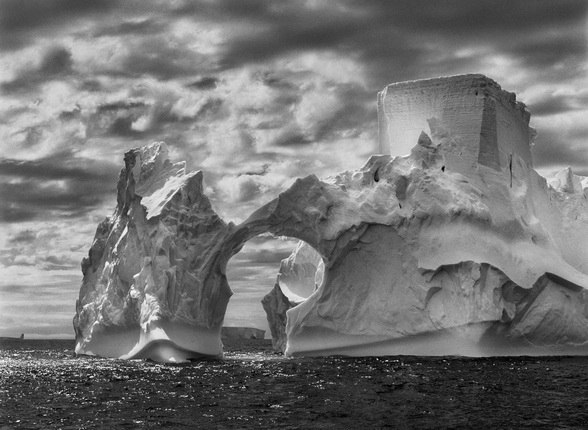 Iceberg between Paulet Island and the South Shetland Islands on the Weddell Sea. 
Antarctic Peninsula. 2005.
Photograph by Sebastião SALGADO / Amazonas images