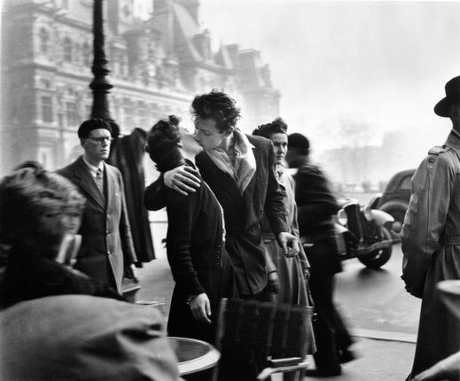 Robert Doisneau.
Le baiser de l'Hôtel de ville, 1950.
© Atelier Robert Doisneau