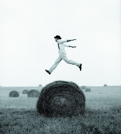 Родни Смит.
Don jumping over hay roll №1. 
1999. 
Партнер проекта CAMPER. 
DigitalPhoto