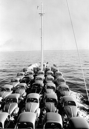 «Жук» завоевывает мир. 
1949. 
Архив Volkswagen AG