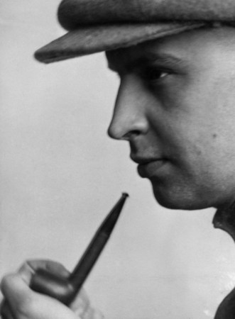 Mikhail Kaufman.
Alexander Rodchenko with a pipe. 
1922 – 1923. 
The collection of the Moscow House of Photography