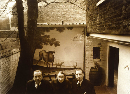 Норман Паркинсон.
Сестра и братья Ситуэллы (Британские поэты). 
1938. 
© Norman Parkinson Archive, London