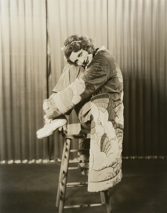 Неизвестный автор.
Мерна Кеннеди в роли Билли в фильме «Бродвей».
США, 1929.