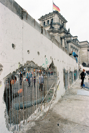Клаус Ленартц.
Берлинская стена: последние дни перед сносом. 
22 февраля 1990. 
© Федеральное ведомство печати и информации BPA