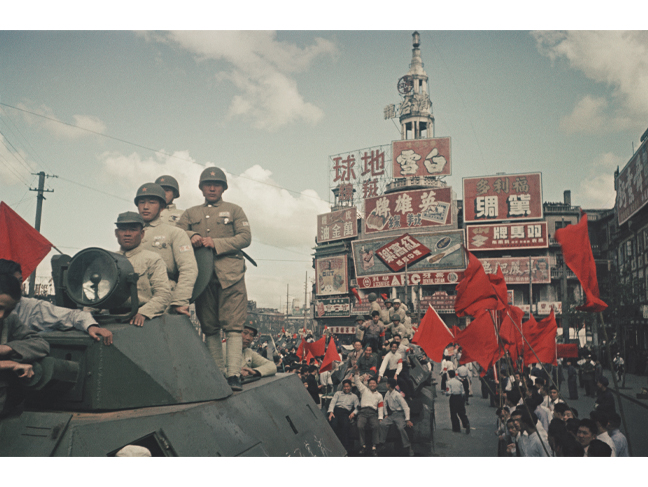 Vladislav Mikosha.
Greeting of the troops of the People's Liberation Army (PLA) of China. People’s republic of China, Shanghai, 1949.
Collection of Multimedia Art Museum, Moscow.