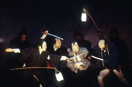 Мартина Франк.
“The Flood Drummers” в Театре дю Солей, Париж, Франция. 
1999. 
© Martine Franck / Magnum photos