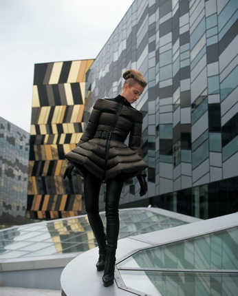 Mikhail Rozanov.
Model: Milan Cruise.
Vogue Russia November 2011