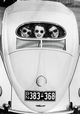 «Жук» с овальным окном. 
1953. 
Архив Volkswagen AG
