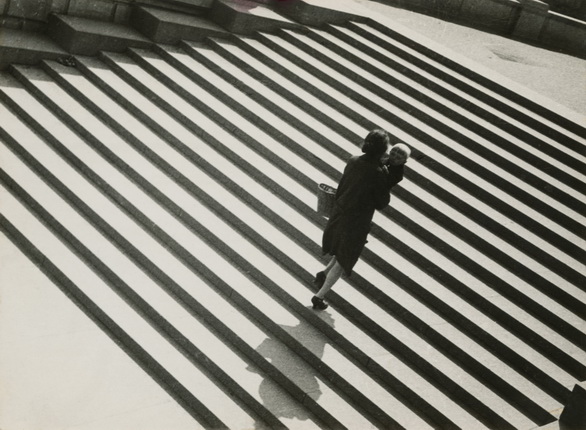 Alexander Rodchenko.
Stairs. 1930, Artist print.
Collection of the Moscow House of Photography Museum.
© A. Rodtschenko – V. Stepanova Archive. 
© Moscow House of Photography Museum