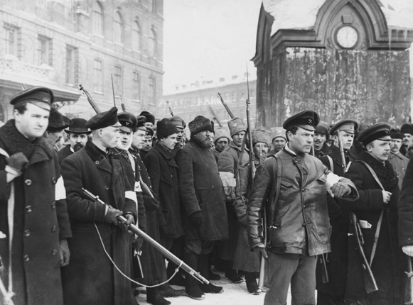 Арест переодетых полицейских
Петроград, 1917
Цифровой отпечаток
© Собрание МАММ/МДФ