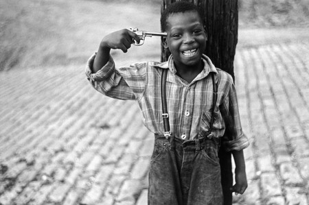 Эллиот Эрвитт.
Питтсбург, Пенсильвания, США. 
1950. 
© Elliott Erwitt / Magnum Photos
