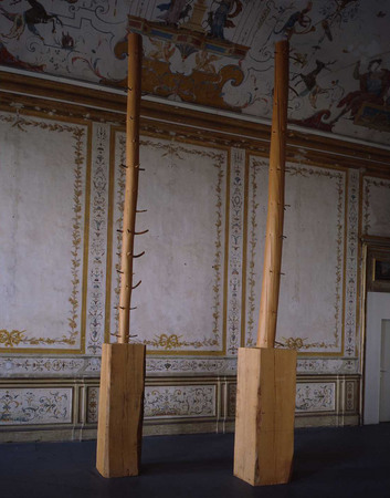 Джузеппе Пеноне.
11-метровое дерево.
1969–1989.
© Castello di Rivoli – Museo d’Arte Contemporanea, Torino