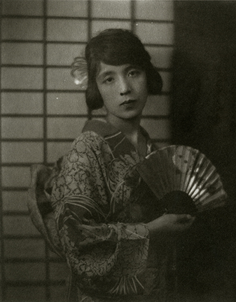 Iwata Nakayama.
Japanese Girl,
c. 1925
Gelatin silver print.
Collection of the Iwata Nakayama Foundation.
Courtesy of the Hyogo Prefectural Museum of Art